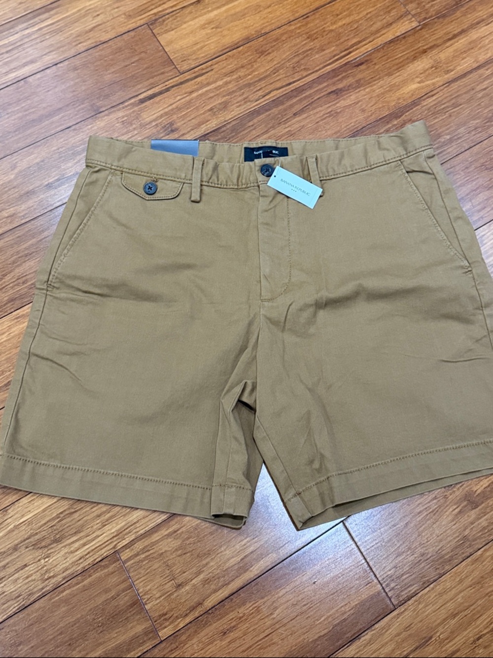 NWT Banana Republic Khaki LIVED-IN Chino Shorts